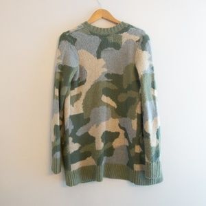 Hollister Sweaters - Hollister Camo Long Sweater Cardigan Hollister Sweaters - Hollister Camo Long Sweater Cardigan